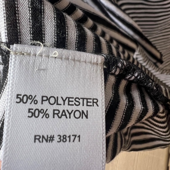 NYTT- Tie Back Tank- Black&White Stripe- Size 0 (XS)- Tags on - Picture 9 of 13